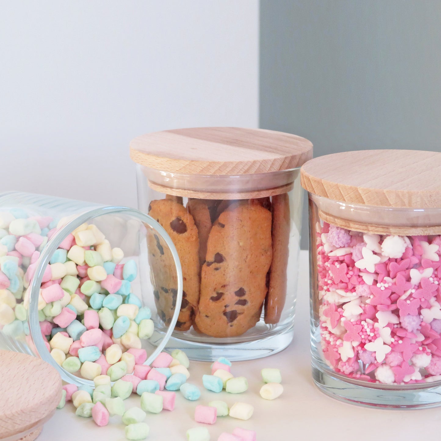 Dessert- & Aufbewahrungsgläser Set mit Holzdeckel, 200 ml, gefüllt mit Süßigkeiten